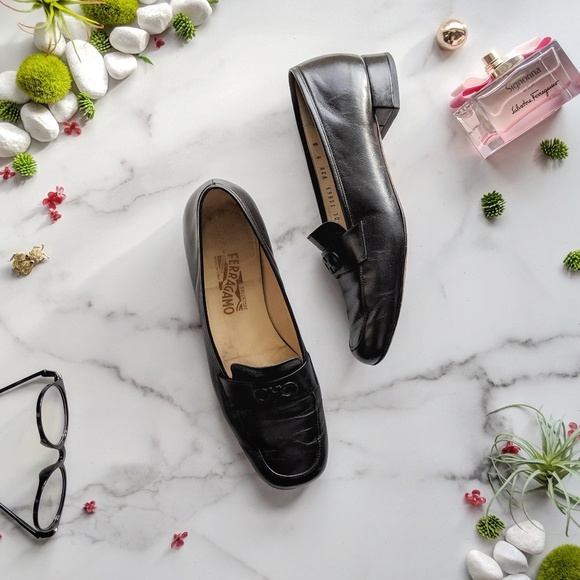 Salvatore Ferragamo Shoes - SALVATORE FERRAGAMO black leather loafers classic